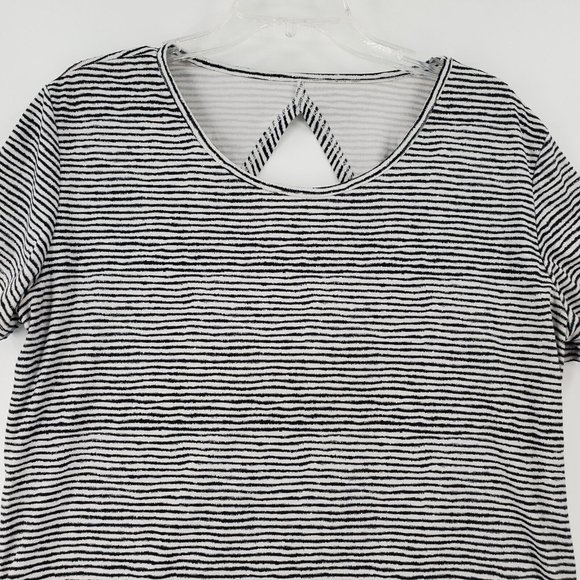 Champion | C9 Striped Cutout Tee - Picture 2 of 9
